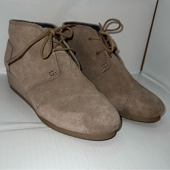 Toms Wedge Ankle Boots Booties Chukka Suede Youth 6 - Picture 2 of 8
